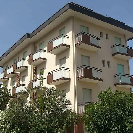Hotel Marilena Viserbella di Rimini Екстериор снимка