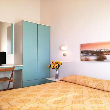Hotel Marilena Viserbella di Rimini Екстериор снимка