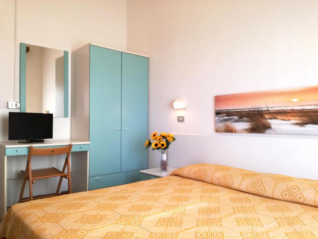 Hotel Marilena Viserbella di Rimini Екстериор снимка